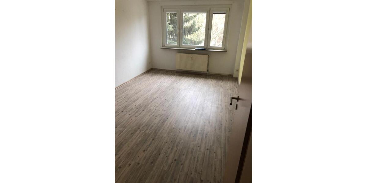 Gut geschnittene 3 Raum-Wohnung zu verkaufen 3 zimmer