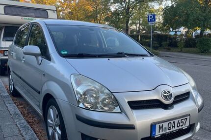 Toyota Corolla Verso 240.610 km 2.700 &euro; Unterschleißheim 85716