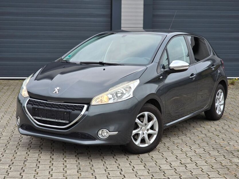 Peugeot 208 247.600 km 3.590 € Surwold 26903