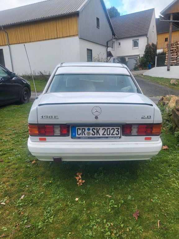 Mercedes-Benz 190 150.000 km 2.700 € Grafengehaig 95356