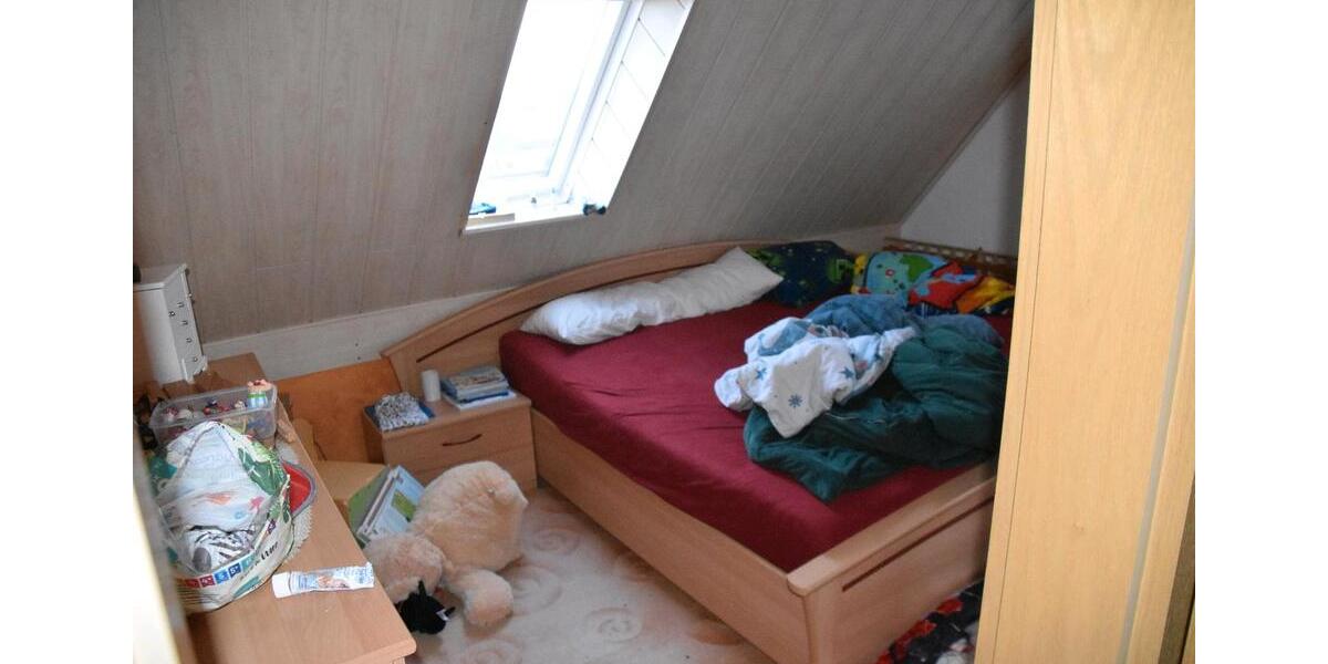 Einfamilienhaus Teutschenthal - 6 Zimmer, 130 m&sup2;, 270.000&euro; | Angebot:24772400