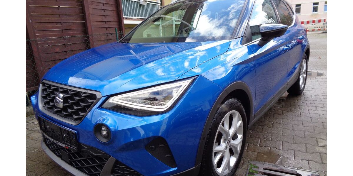 Seat Arona 13.800 km 17.990 &euro; Zwickau 08058