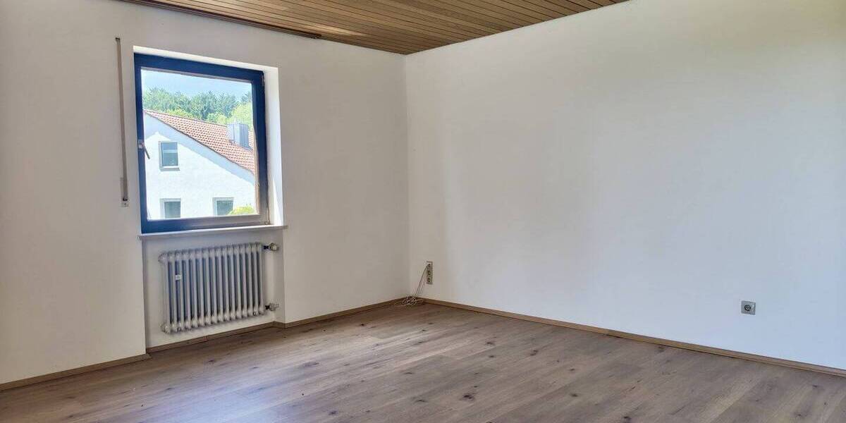 Mehrfamilienhaus, Wohnhaus Deggendorf - 6 Zimmer, 250 m&sup2;, 599.000&euro; | Angebot:26730527
