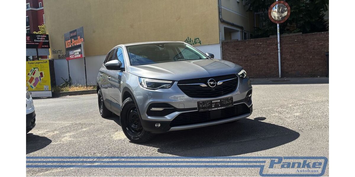 Opel Grandland (X) 194.858 km 9.990 &euro; Berlin - Pankow 13187