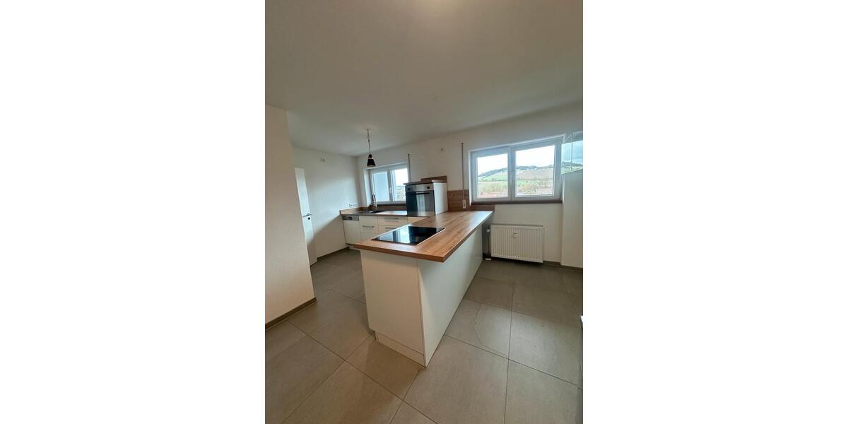 Etagenwohnung Lauda-Königshofen Königshofen - 3.5 Zimmer, 106 m&sup2;, 975&euro; | Angebot:25131313