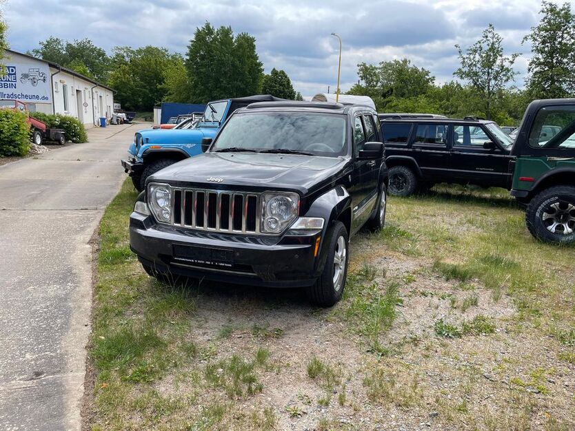 Jeep Cherokee 182.000 km 9.975 € Trebbin 14959