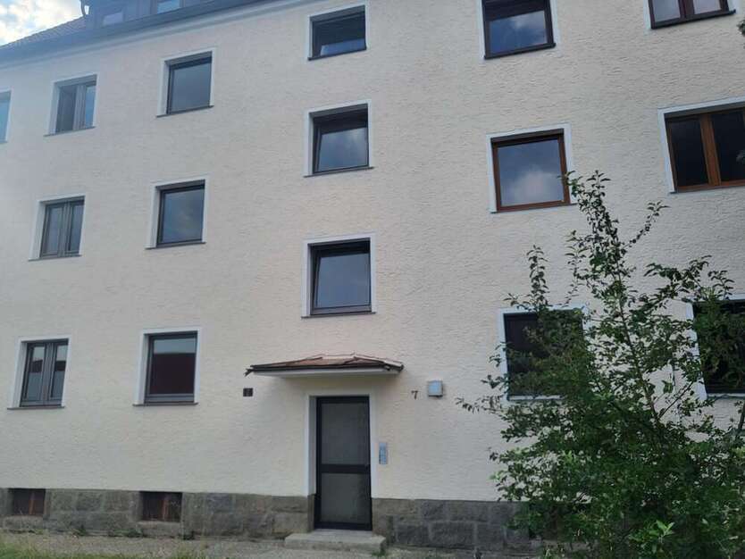 Wohnung zum Kaufen in Neunburg 79.000 € 42 m²