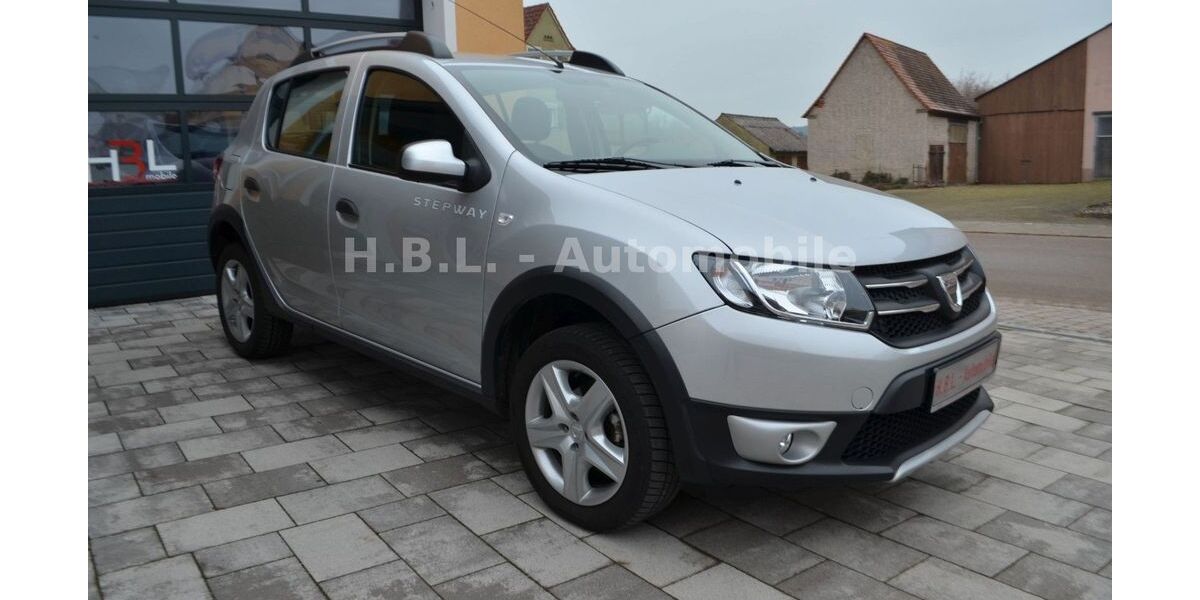 Dacia Sandero 61.480 km 7.888 &euro; Feuchtwangen 91555