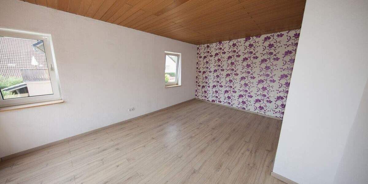 Mehrfamilienhaus, Wohnhaus Bad Rodach Elsa - 5 Zimmer, 140 m&sup2;, 220.000&euro; | Angebot:25746306