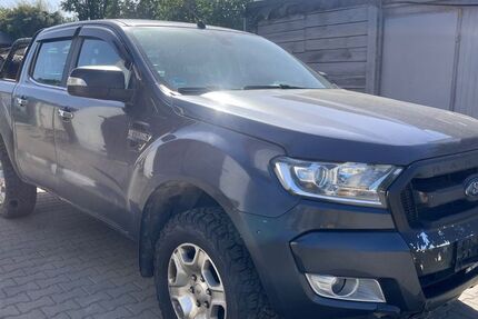 Ford Ranger 221.223 km 13.990 &euro; Berlin 14167