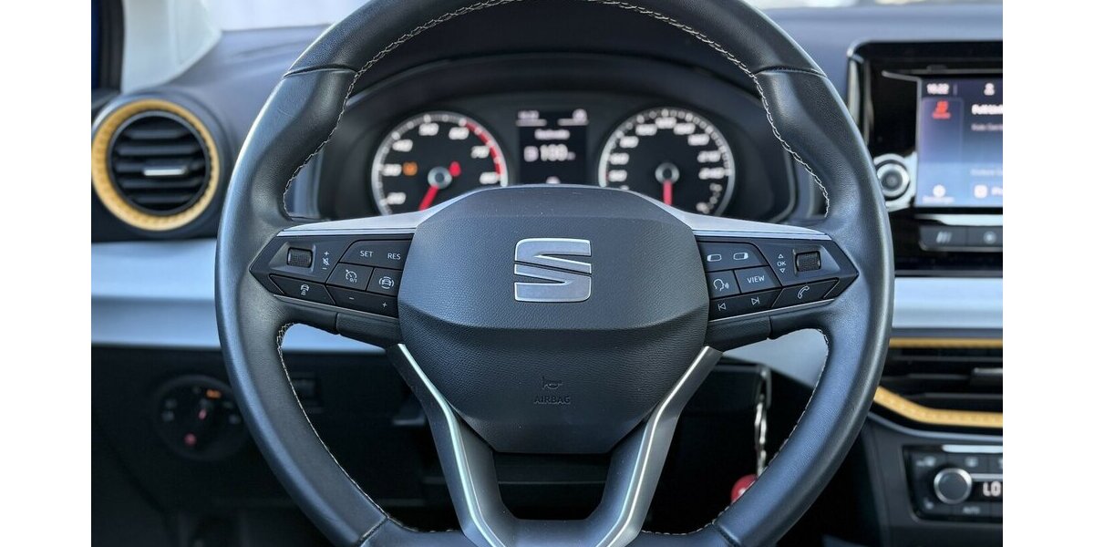 Seat Arona 1.0 TSI Style PDC/CARPLAY/KLIMAx2/ACC/DAB 28.461 km 16.900 &euro; Villingen-Schwenningen 78054