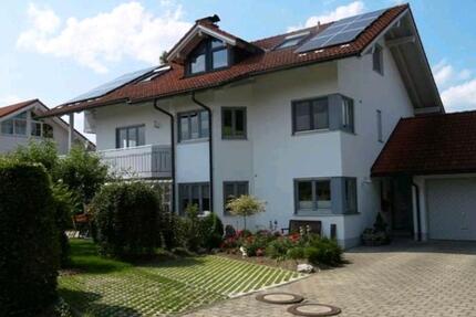 wunderschöne, sonnige 3-Zimmer DG-Wohnung, Bergblick,Einbauküche 3 zimmer