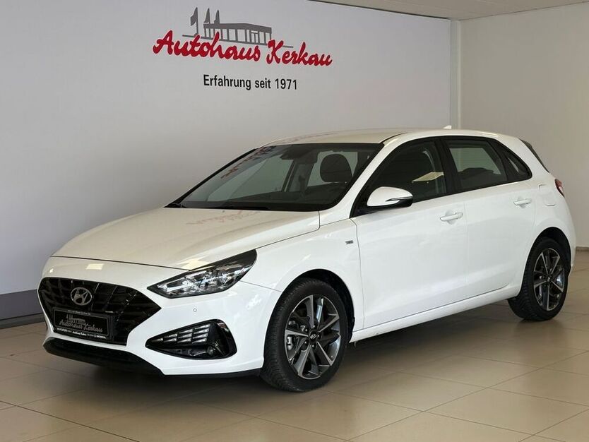 i30