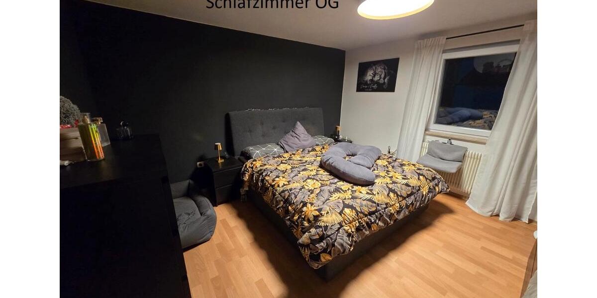 Etagenwohnung Hohenroth - 6 Zimmer, 120 m&sup2;, 700&euro; | Angebot:26402651
