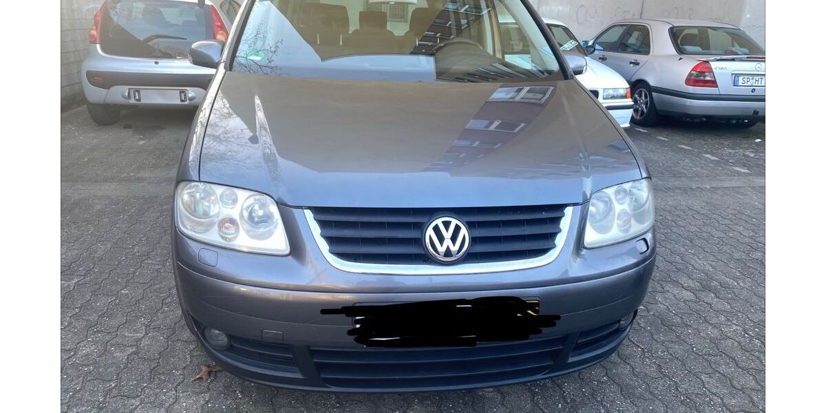 VW Touran 150.000 km 4.100 &euro; Speyer 67346