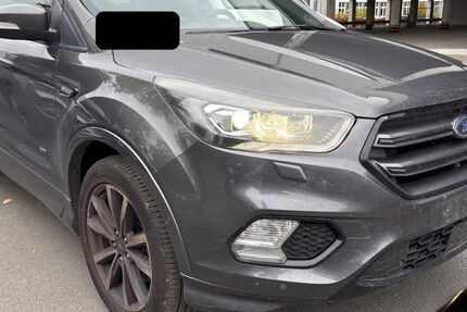 Ford Kuga 216.000 km 11.999 € Ludwigsburg 71638