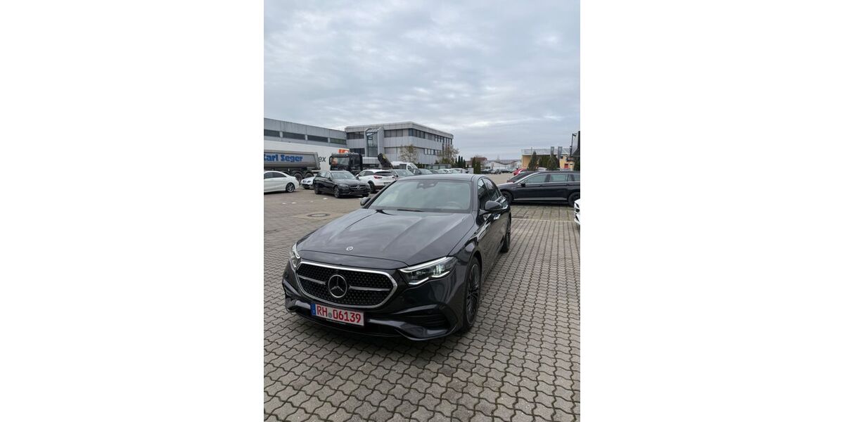 Mercedes-Benz E 220 30.000 km 73.900 &euro; Roth 91154