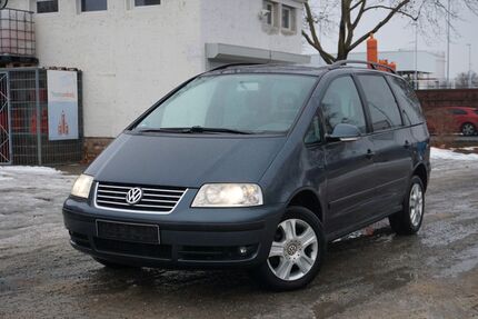 VW Sharan 241.000 km 3.100 &euro; Dresden 01067