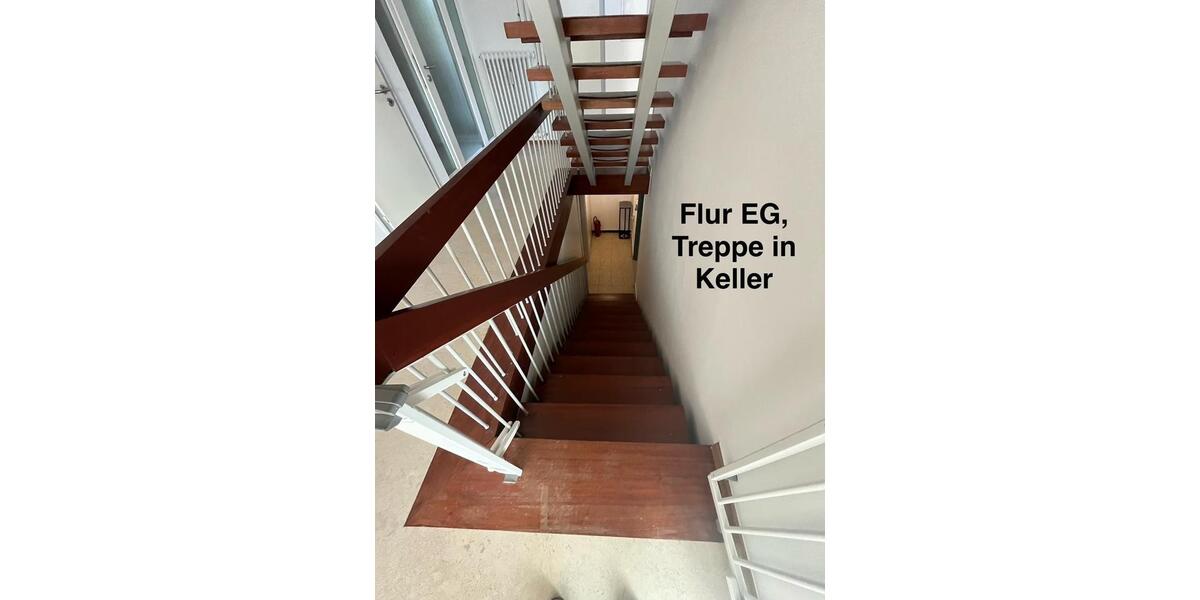 Etagenwohnung Zierenberg - 6 Zimmer, 184 m&sup2;, 1.200&euro; | Angebot:26408662