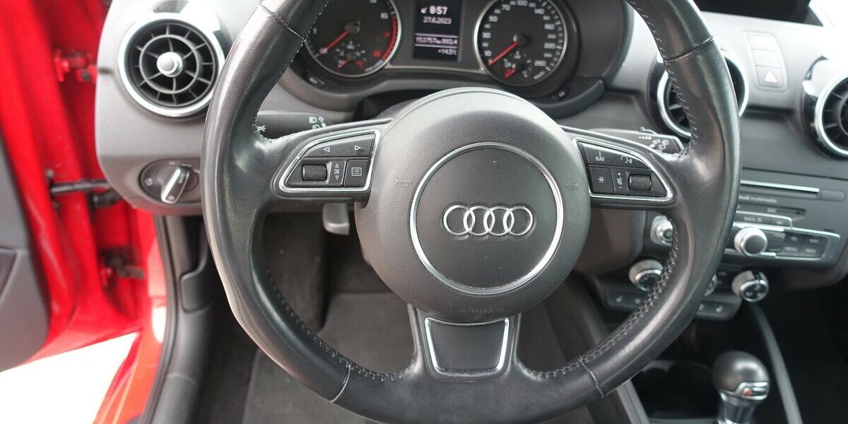 Audi A1 sport 1,8TFSI Bi-Xenon S-tronic S-line PDC 8xAl 154.000 km 15.950 &euro; Neumarkt/OPf 92318