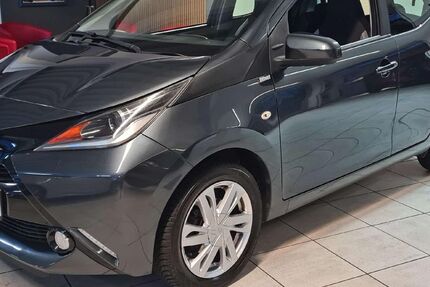 Toyota Aygo (X) 57.390 km 8.450 &euro; Celle 29227
