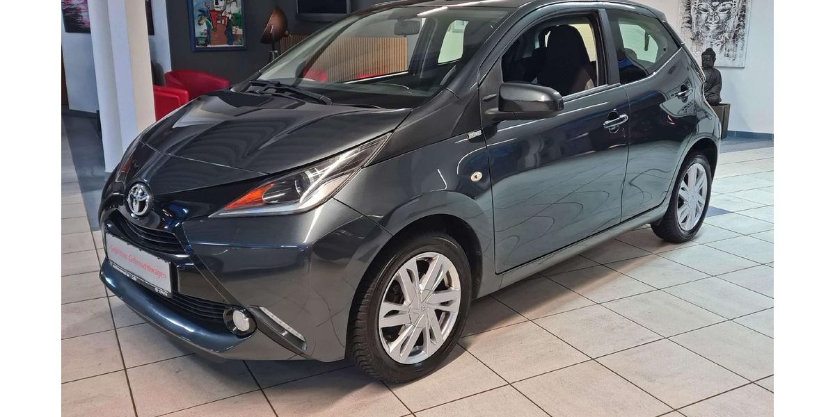 Toyota Aygo (X) 57.390 km 8.450 &euro; Celle 29227