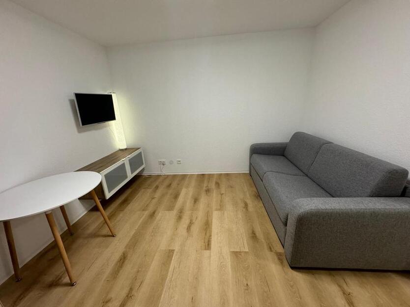 Erstbezug nach Sanierung Möbliertes 1-Zimmer-Apartment