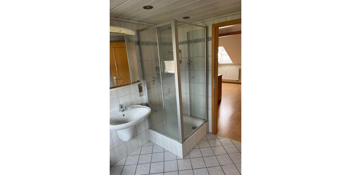 Dachgeschoßwohnung Pyrbaum - 2 Zimmer, 63 m&sup2;, 570&euro; | Angebot:26394255
