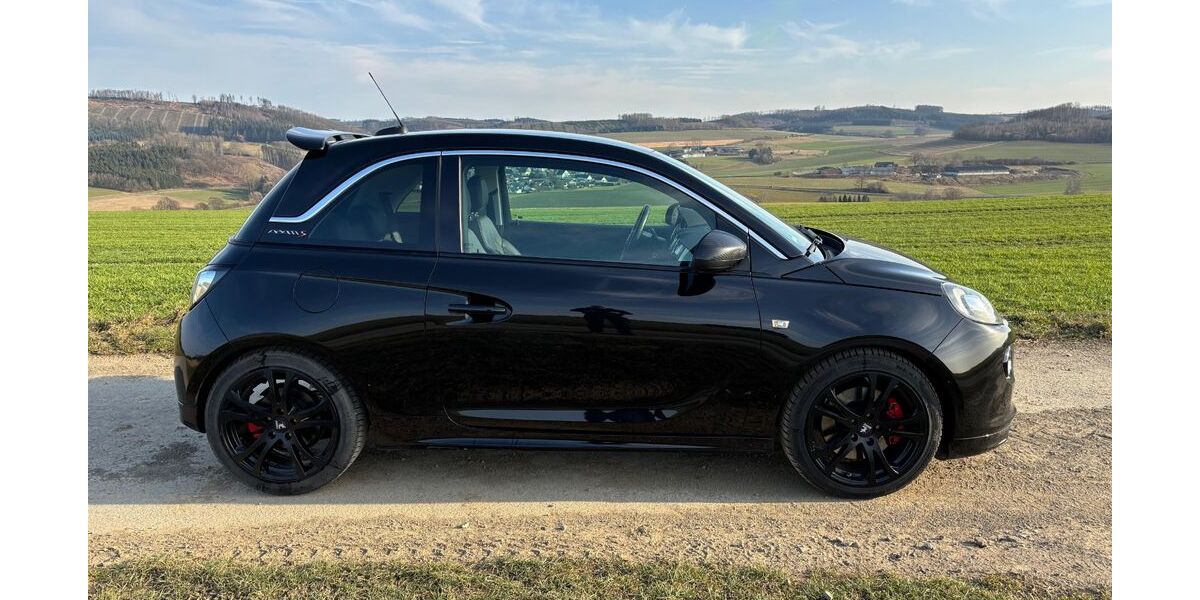 Opel Adam 97.892 km 10.599 &euro; Neuenrade 58809