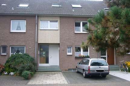 Haus Grefrath - 5 Zimmer, 135 m&sup2;, 1.250&euro; | Angebot:27147270