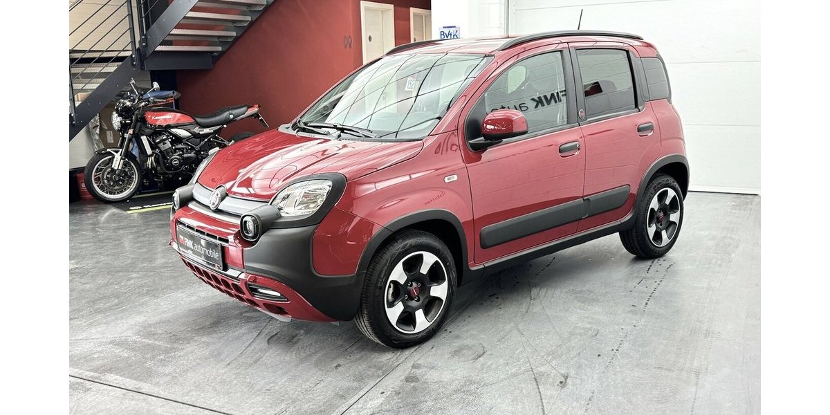 Fiat Panda Cross Red 1.0 Hybrid 1.Hand Neuwertig! 1.600 km 13.740 &euro; Lich 35423