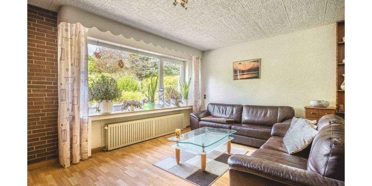 Eine Immobilie - viele Möglichkeiten! Einfamilienhaus mit Garage und großem Garten in Horbach 6 zimmer