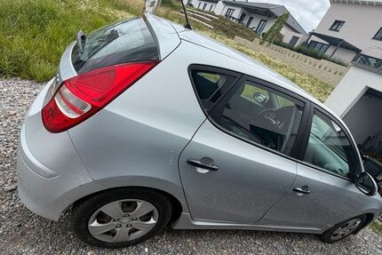 Hyundai i30 234.000 km 1.800 &euro; Wickede (ruhr) 58739