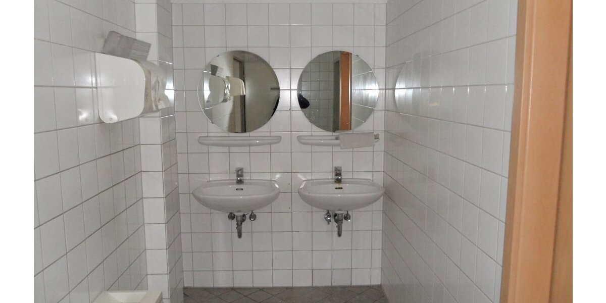 Sangerhausen: Günstige Lagerflächen im 1.OG mit Lastenaufzug - Gewerbeobjekt Sangerhausen | Angebot:26477313