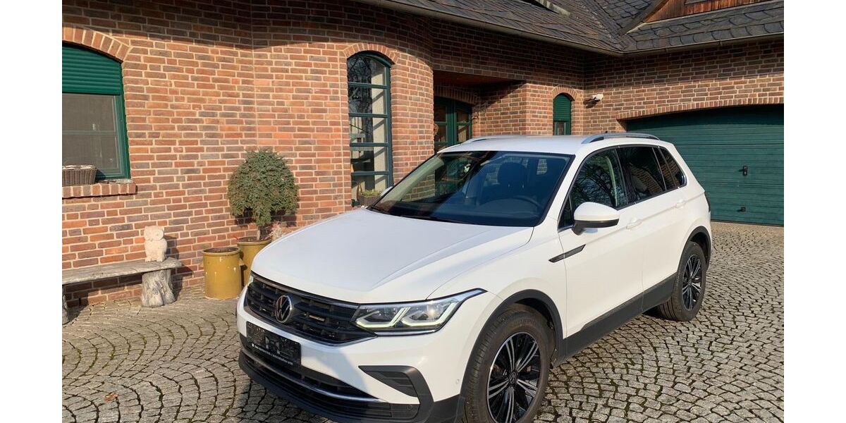 VW Tiguan 274.000 km 16.400 &euro; Jessen 06917