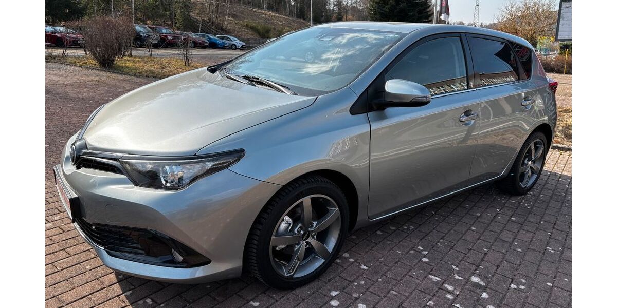 Toyota Auris 118.377 km 10.990 &euro; Suhl 98529