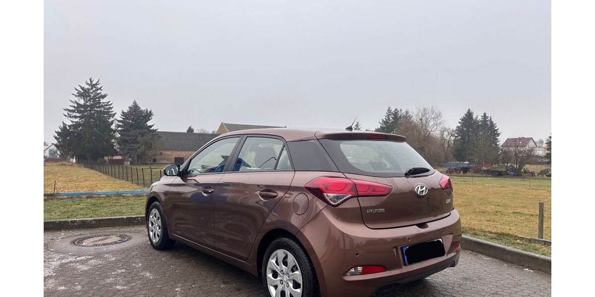 Hyundai i20 137.000 km 7.500 &euro; Schorfheide 16244