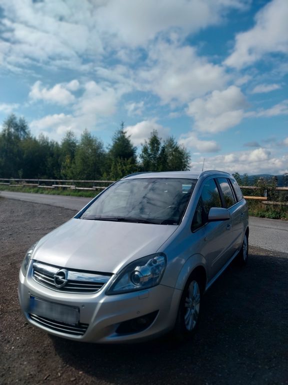 Opel Zafira 165.000 km 3.800 € Attendorn 57439