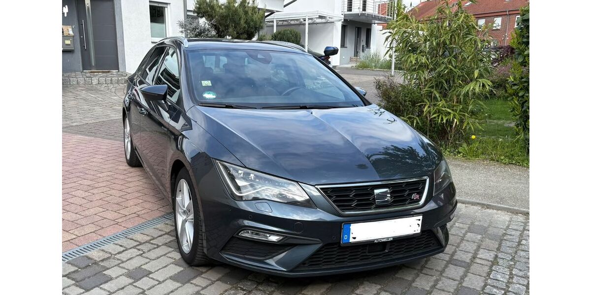 Seat Leon 98.000 km 17.700 &euro; Bremen 28759