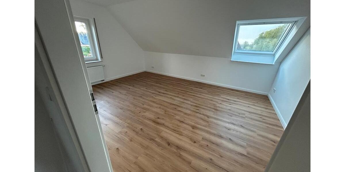 Dachgeschoßwohnung Tönning - 4 Zimmer, 86 m&sup2;, 950&euro; | Angebot:25178696