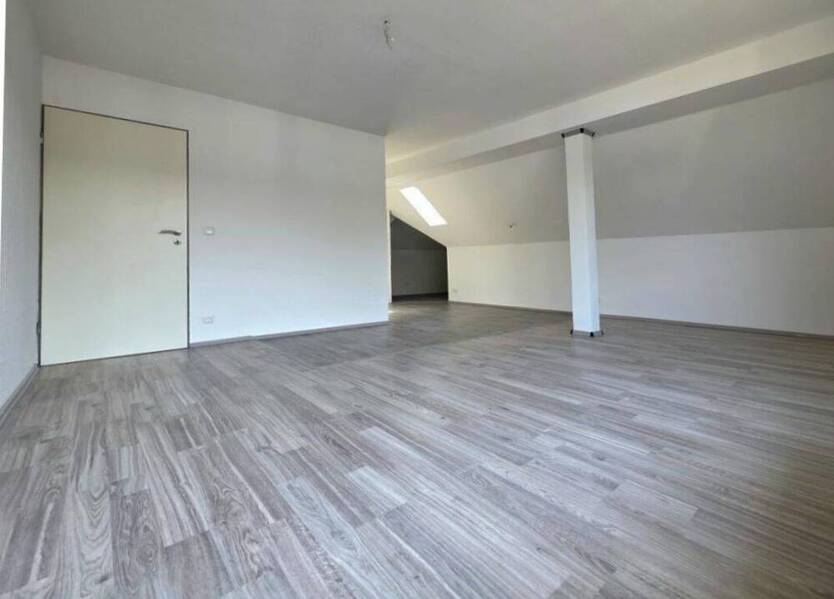Schönes Dachstudio mit Loggia in Gladbeck-Brauck in Grünlage