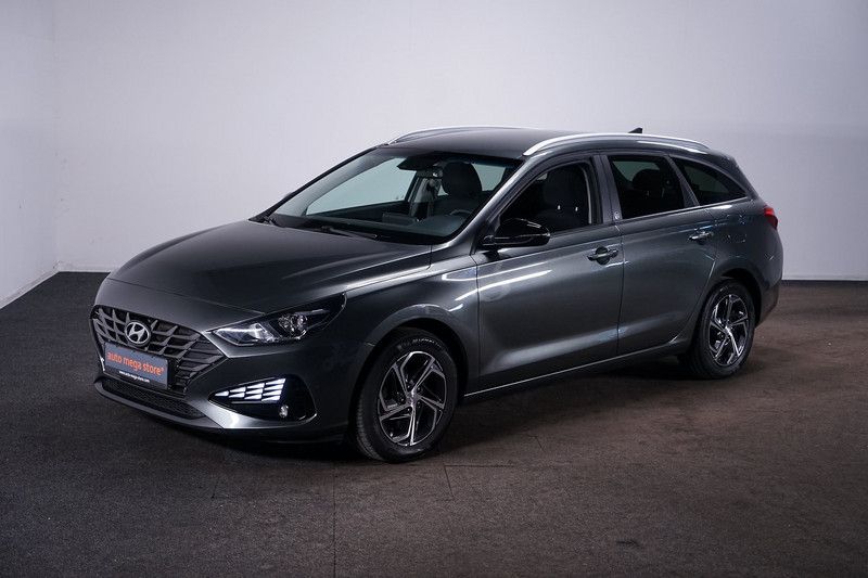 i30