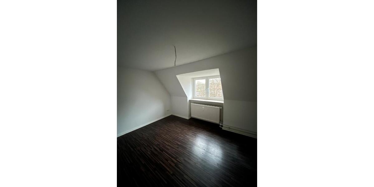 Kleine Single-Wohnung unterm Dach (28qm) 2 zimmer