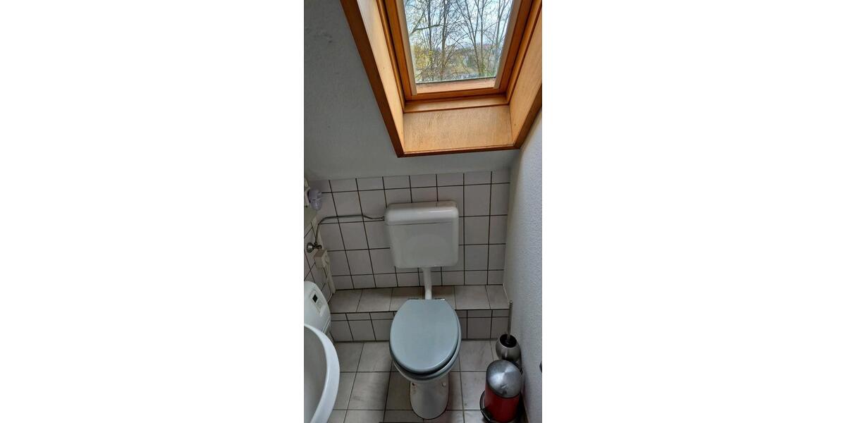 Dachgeschoßwohnung Wuppertal Gemarkung Langerfeld - 1.5 Zimmer, 30 m&sup2;, 325&euro; | Angebot:26003956