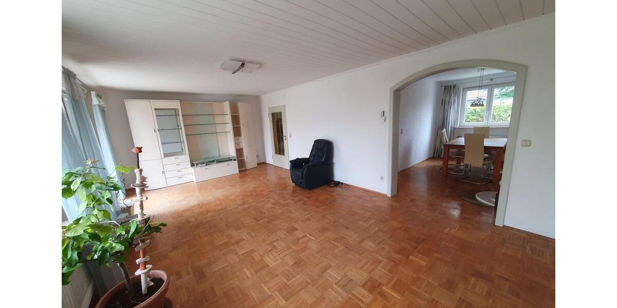 Einfamilienhaus Gilching - 6 Zimmer, 160 m&sup2;, 2.350&euro; | Angebot:25258340