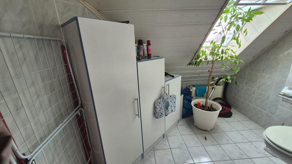 Dachgeschoßwohnung Schönebeck (Elbe) - 1 Zimmer, 28 m&sup2;, 180&euro; | Angebot:25023251