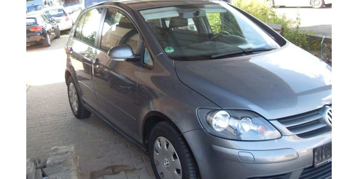 VW Golf 63.456 km 1.950 &euro; Waldsassen 95652