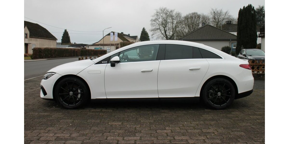Mercedes-Benz EQE 300 Mercedes Garantie bis 2031 12.000 km 47.400 &euro; Badem 54657