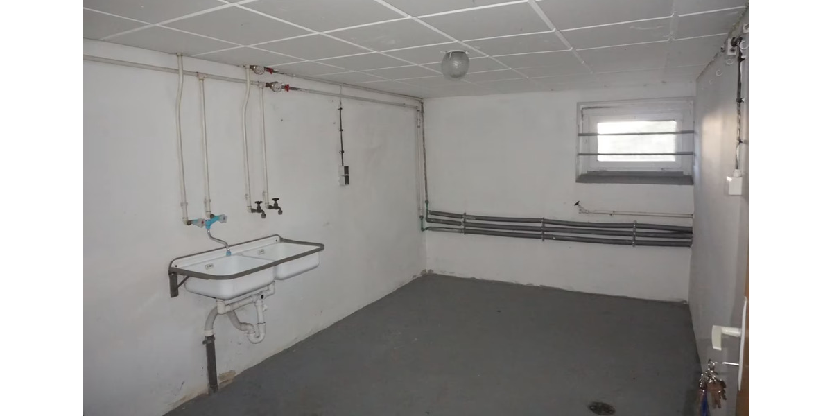 Etagenwohnung Eisenberg - 4 Zimmer, 77 m&sup2;, 105.000&euro; | Angebot:22059966