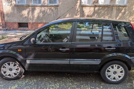 Ford Fusion 206.000 km 700 € Berlin 12347